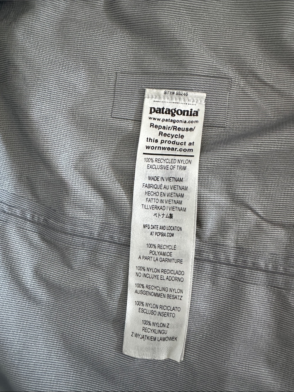 Patagonia Women’s Hooded Jacket — Olive - Picture 5 of 6